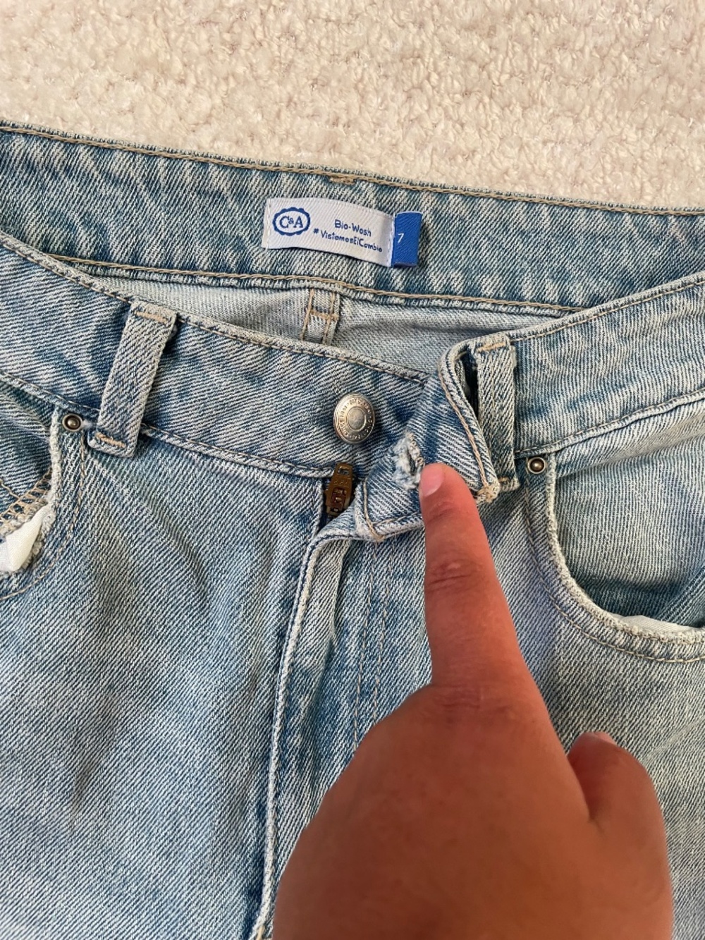 light-wash jeans high-waisted, wide-leg - Picture 4 of 6